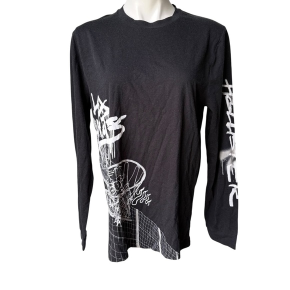 NWT, Hollister Men's Black White Graffiti
Graphic L/S Cotton T Shirt, Sz M - Picture 4 of 16